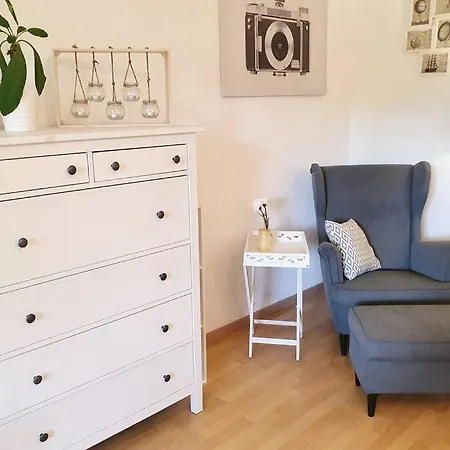 2 Apt In The Heart Of Neustadt With Balcony