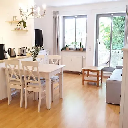 2 Apt In The Heart Of Neustadt With Balcony