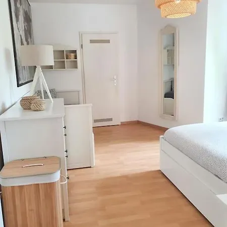 2 Apt In The Heart Of Neustadt With Balcony شقة