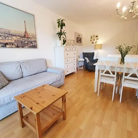 Apartment 2 Apt In The Heart Of Neustadt With Balcony